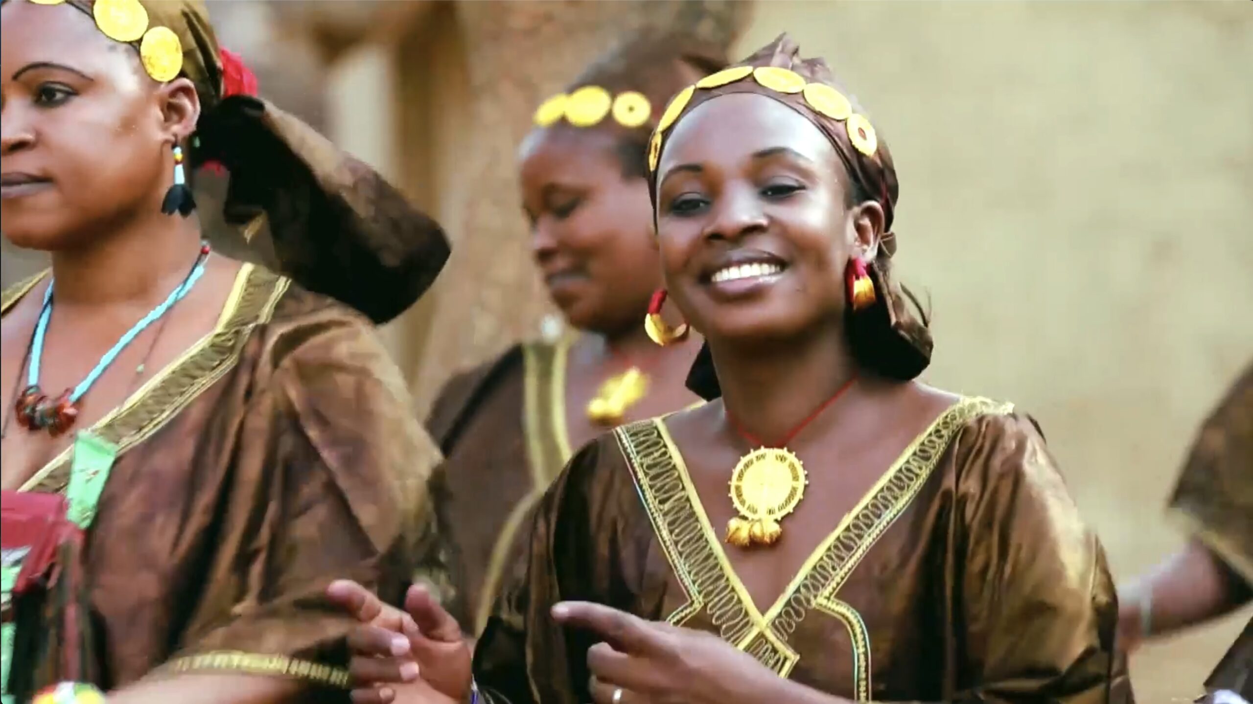 Praise: 2 - Ay harme yo I rejoice - Tuareg
